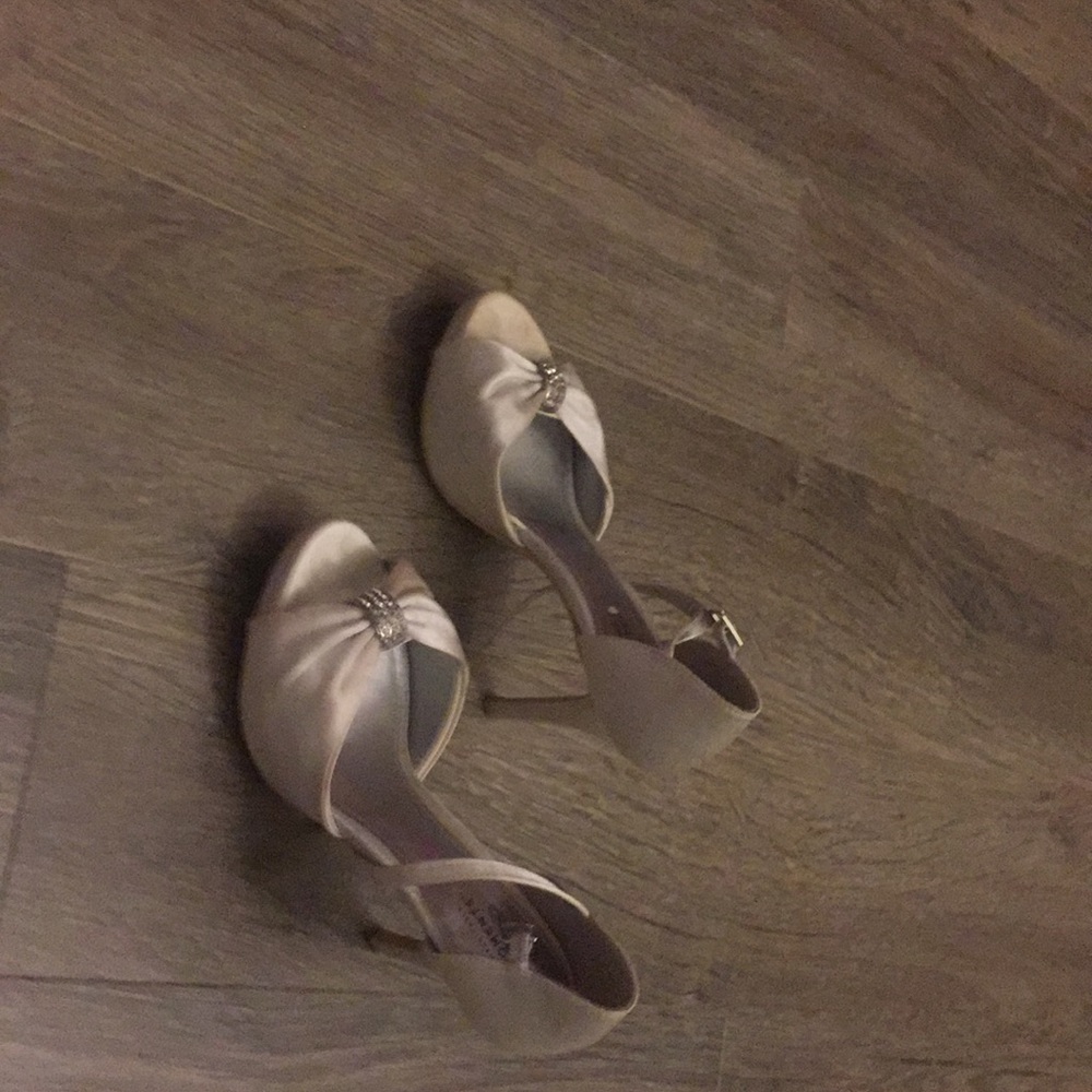 Heels - Picture 2 of 2